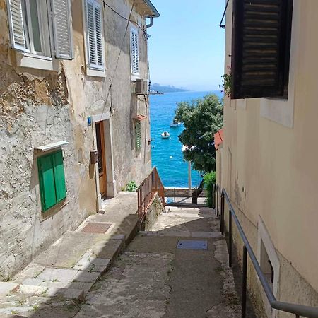 Apartment Zlatko , Ten Steps To The Sea Opatija Extérieur photo